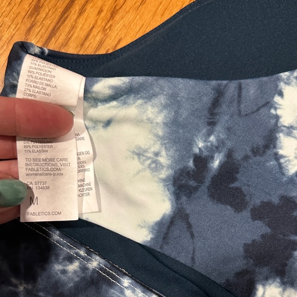 *FABLETICS* Blue x White Tie-Dye Oasis Sports Bra Size Medium - Picture 5 of 6